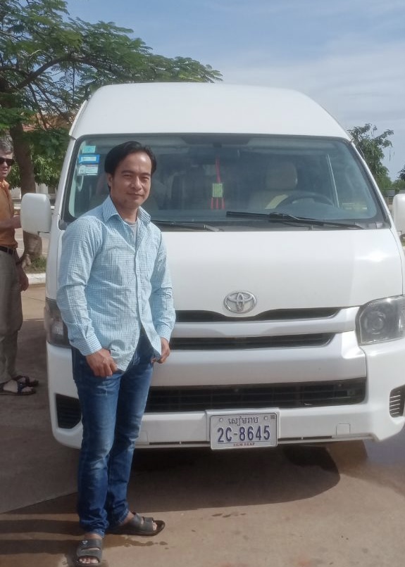 Angkor Wat to Phnom Penh Tour 1d